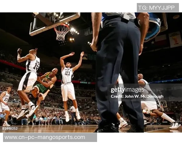 2014年NBA季后赛首战马刺与小牛激战回顾与精彩瞬间解析